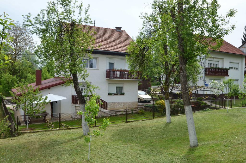 Apartment Loza Slunj Luaran gambar